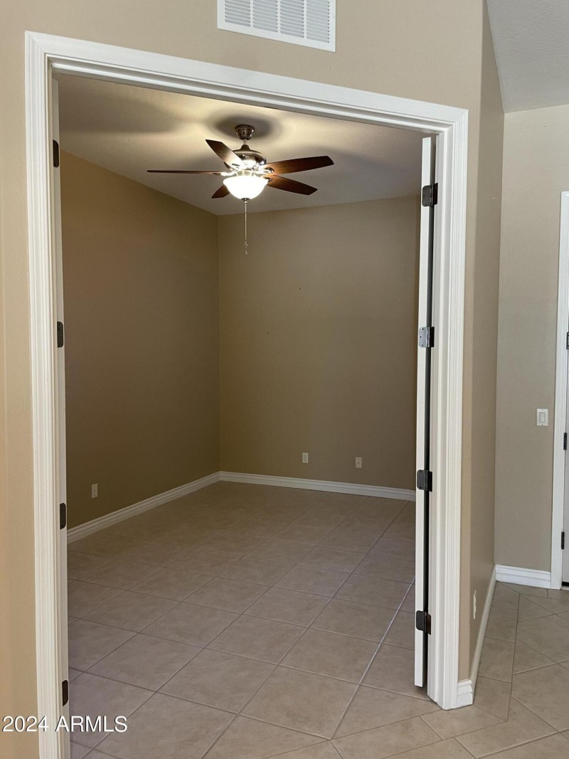 large office/ den
