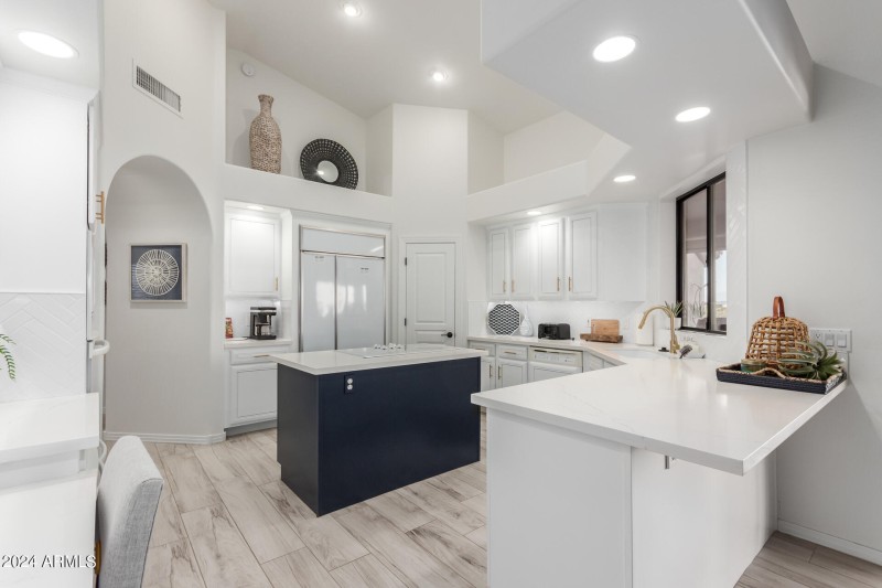 Kitchen with Island & Double Ovens