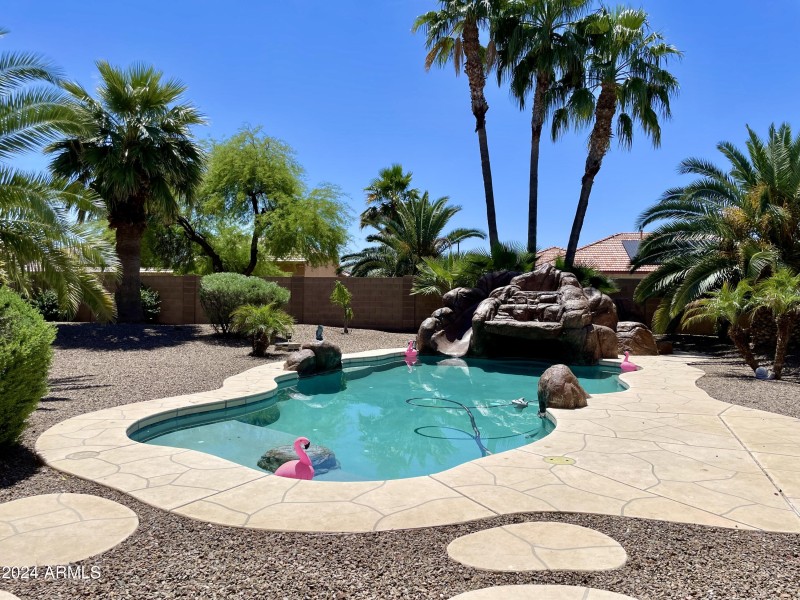 Private pool