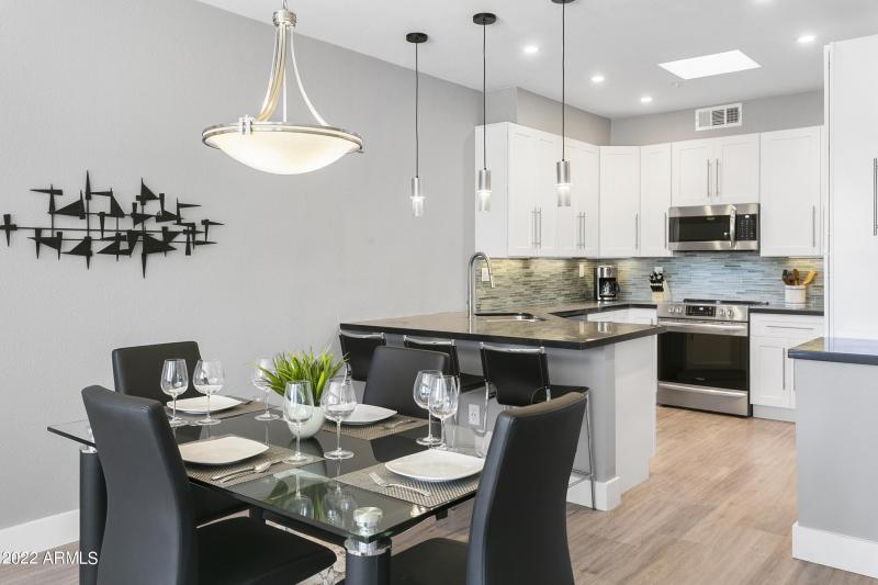 7700EGaineyRanch206-018