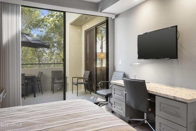 7700EGaineyRanch206-030