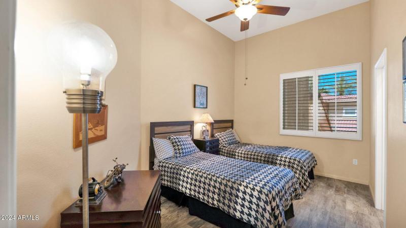 18-web-or-mls-P1053167