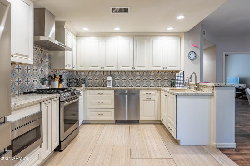 Upscale kitchen with gourmet appliances