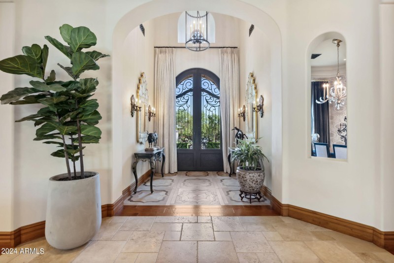 luxurious foyer