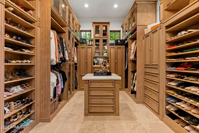 Custom closet