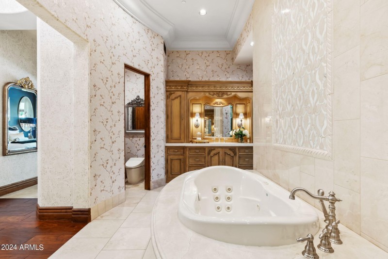 jetted tub