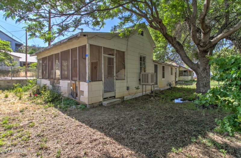 850 W Ash St-10