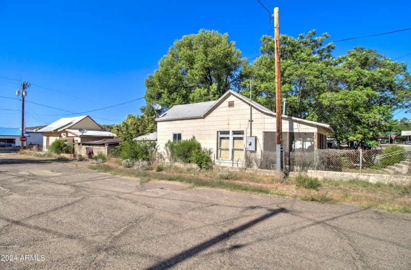 850 W Ash St-14