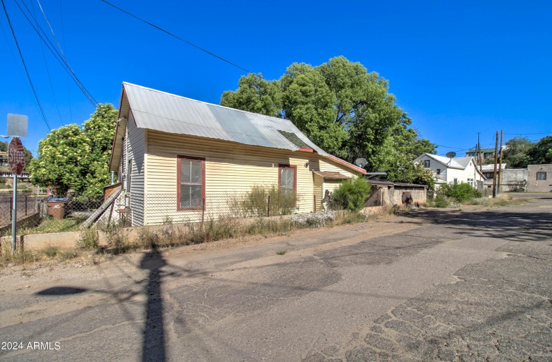 850 W Ash St-15