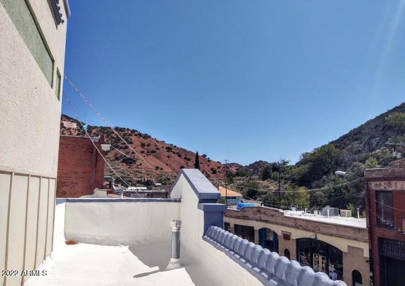 balcony