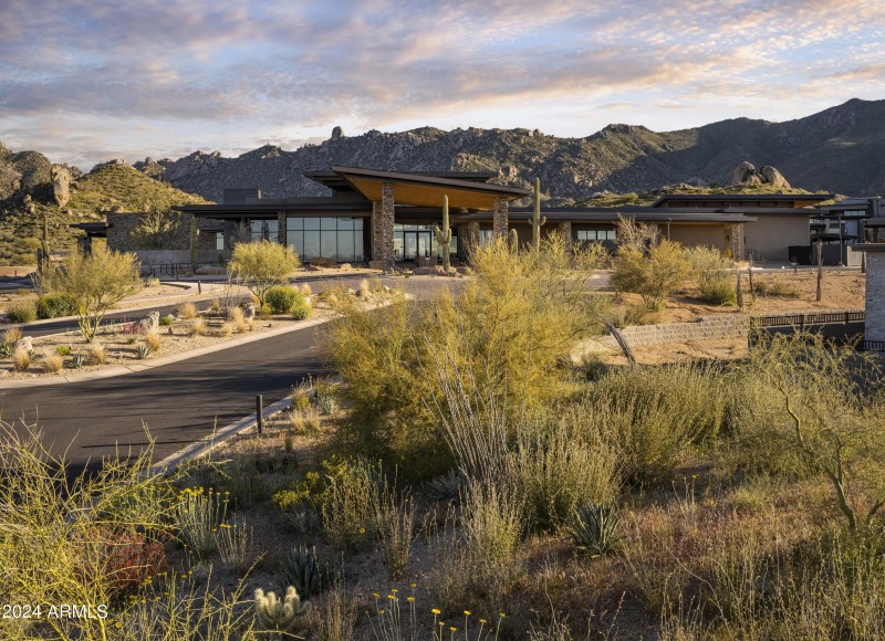 Sereno_Canyon_MHL_FTElevation_5672_conve