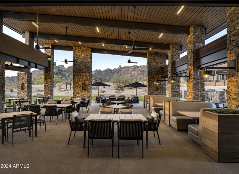 Sereno_Canyon_MHL_Patio_6514_conversion1