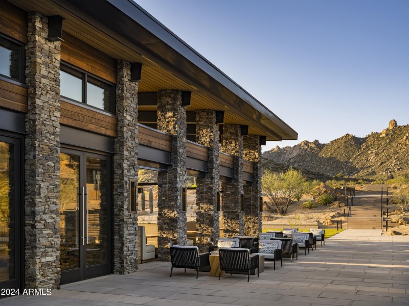 Sereno_Canyon_MHL_Patio_6552_conversion1