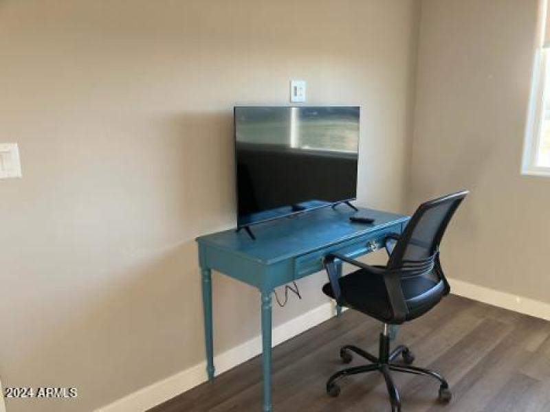 Granite 203 desk