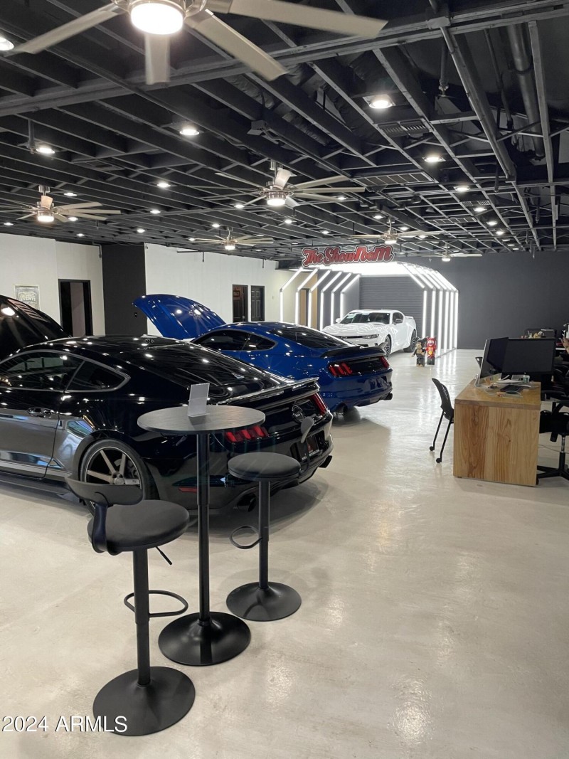 Showroom Photo #1