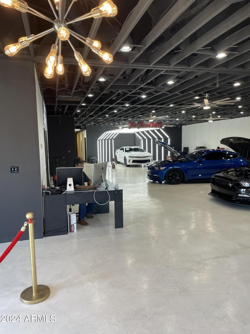 Showroom Photo #2