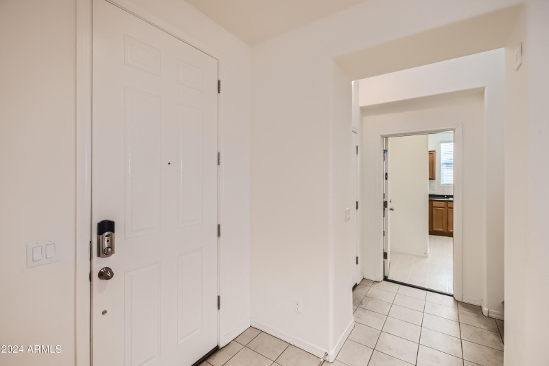 05 Foyer