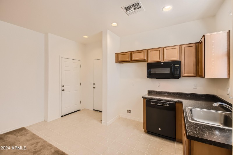 35 Casita Kitchen
