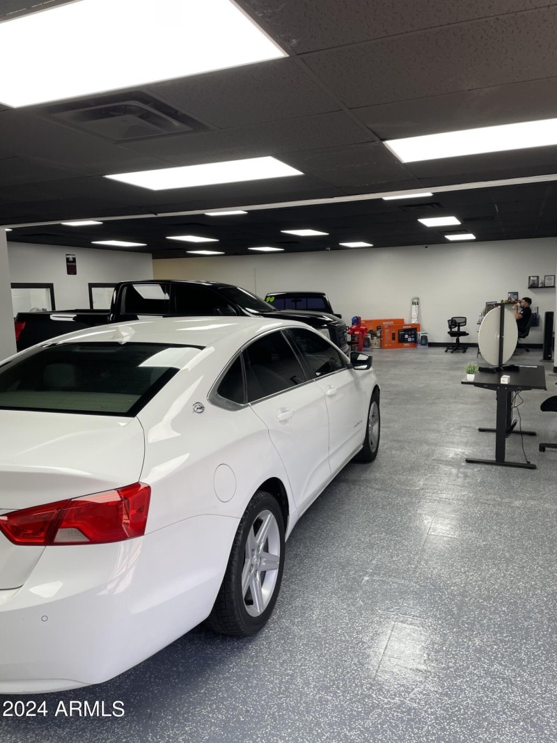 Showroom Photo #1