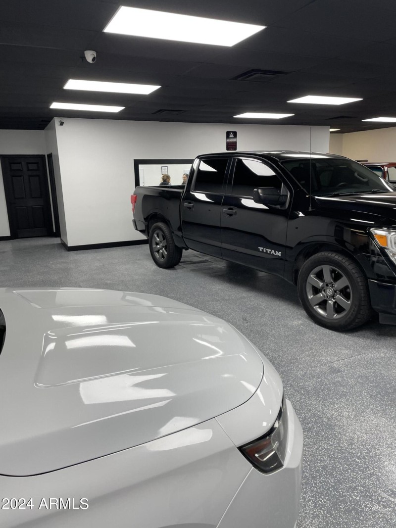 Showroom Photo #3