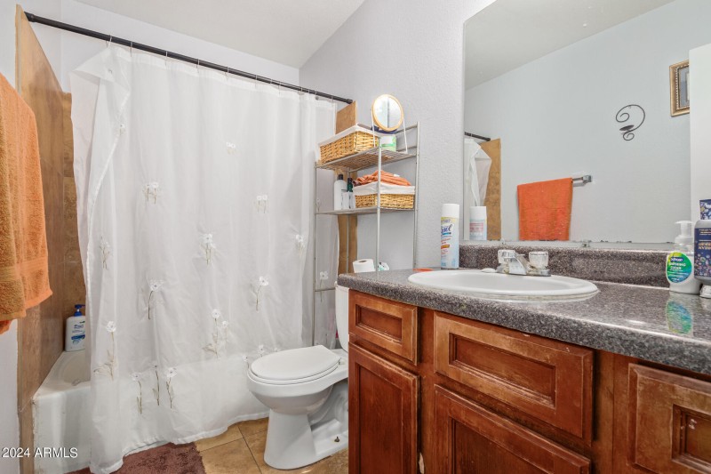 Unit 2 Bathroom