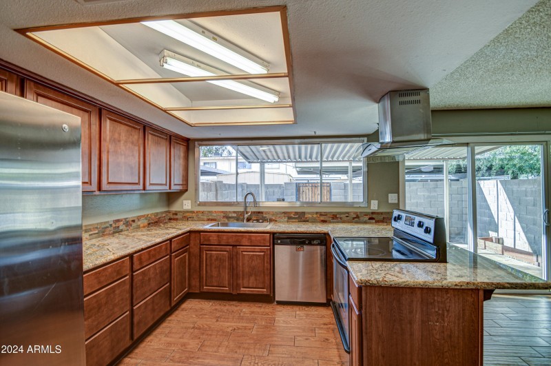 Kitchen 4