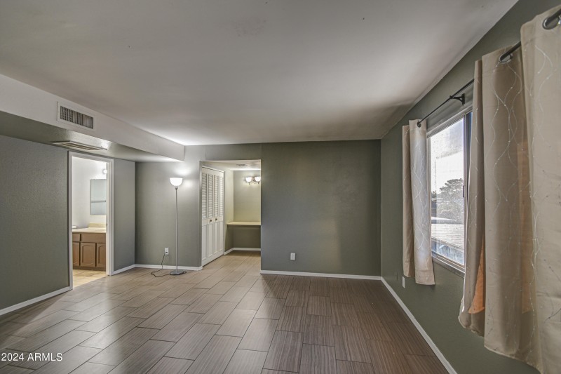 Bedroom 2-pic 2