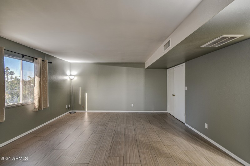 Bedroom 2-pic 3