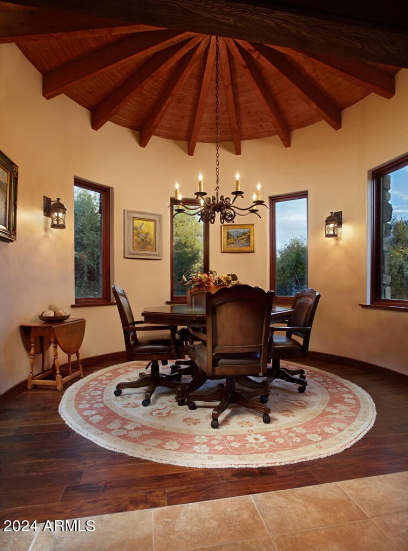 ranch house card room