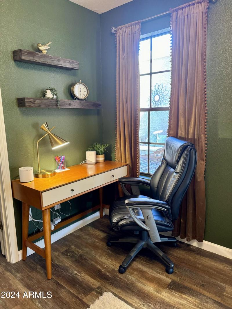 Office/Bedroom 4 of 5