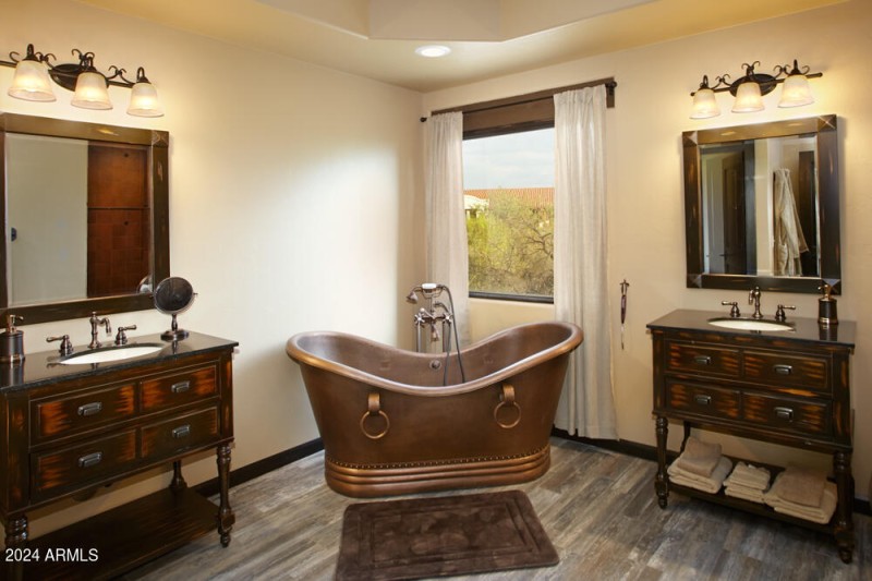 Appaloosa Tub 1801