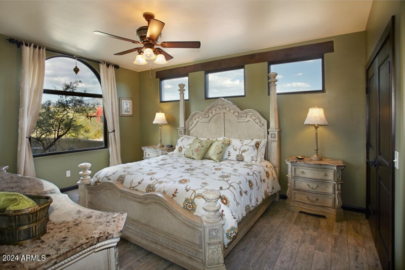 Cottage Mstr Br 9801