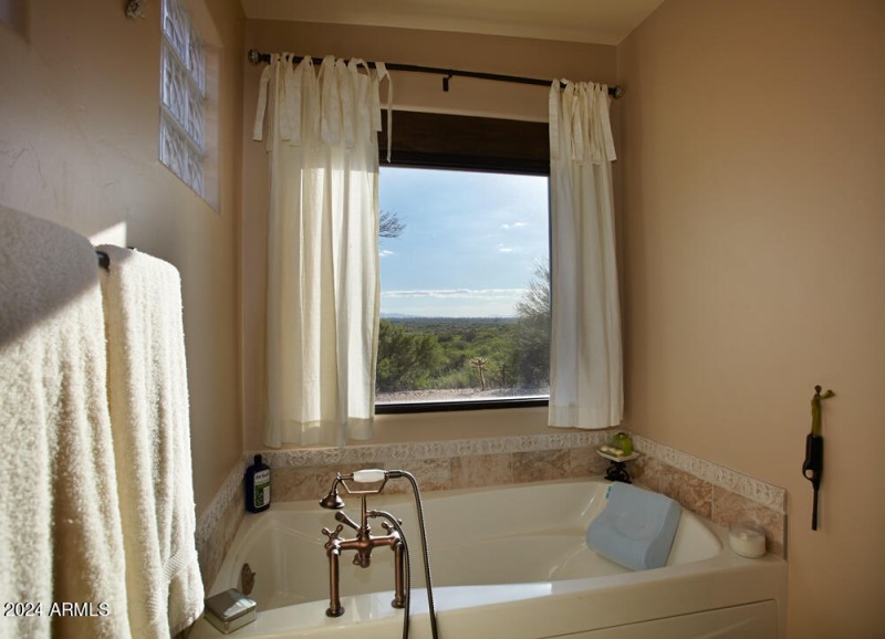 Cottage Tub 9829