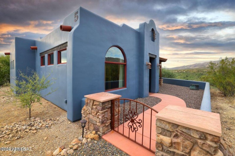 RCR Farmhouse
