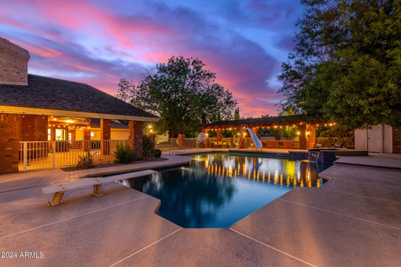 Diving Pool