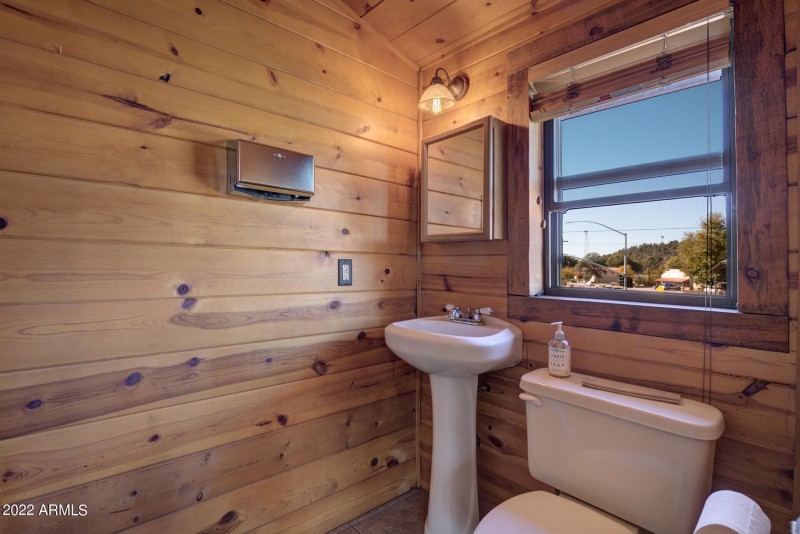 0D0A3381And11more_hr4 copy.jpgps