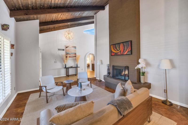 9032 N 83rd St-large-006-009-9032 N 83rd