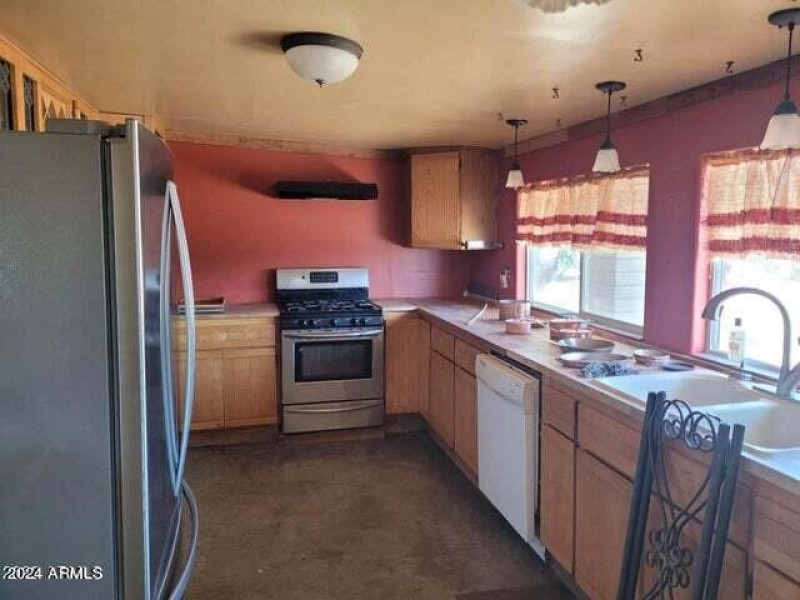KITCHEN 1