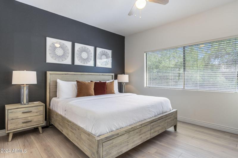 19-web-or-mls-16801-n-94th-st-2015