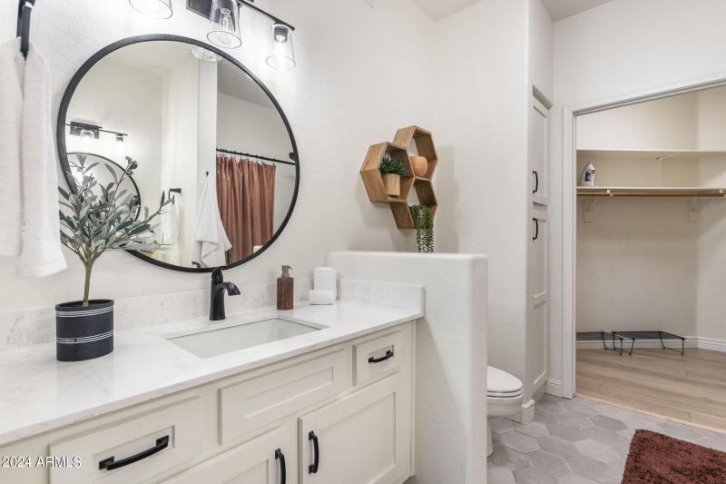 23-web-or-mls-16801-n-94th-st-2015