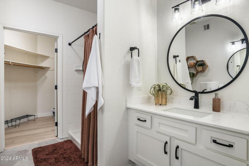 24-web-or-mls-16801-n-94th-st-2015