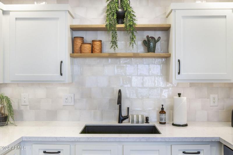 13-web-or-mls-16801-n-94th-st-2015