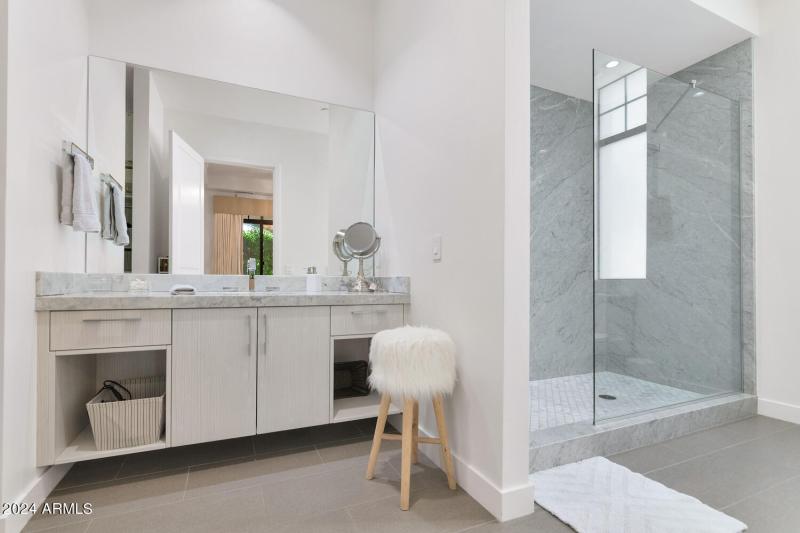 2 Biltmore Estates Dr-large-026-025-2 Bi