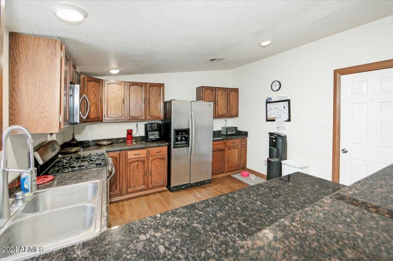 03-Kitchen