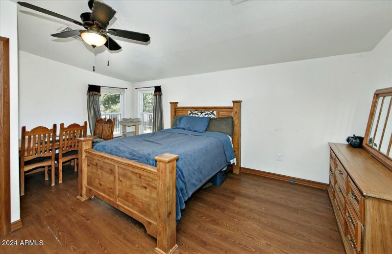 07-Primary Bedroom