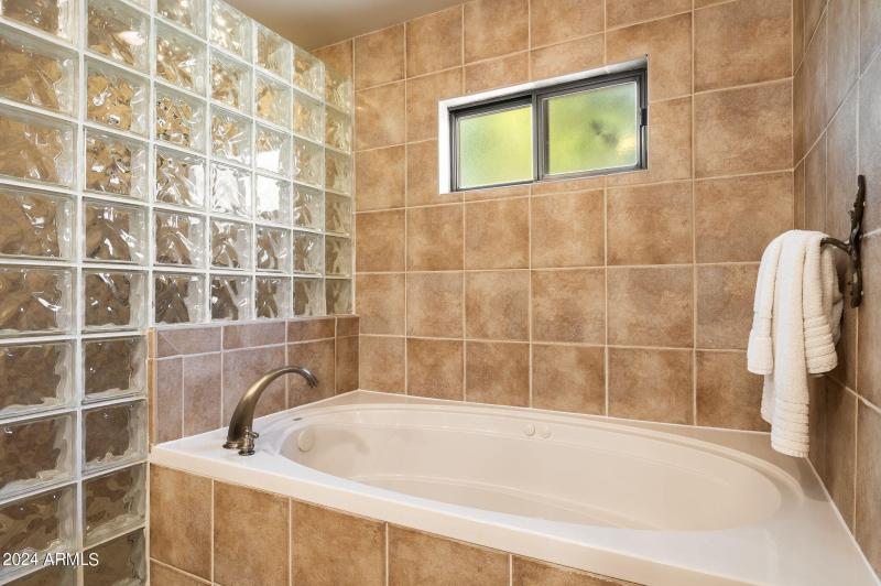 39-web-or-mls-36601-n-mule-train-rd-a5