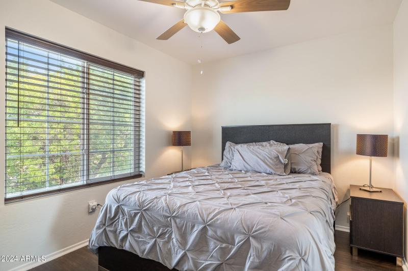 36-web-or-mls-7515-e-laguna-azul-ave