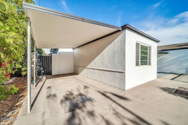 4307 N 15th Dr-38