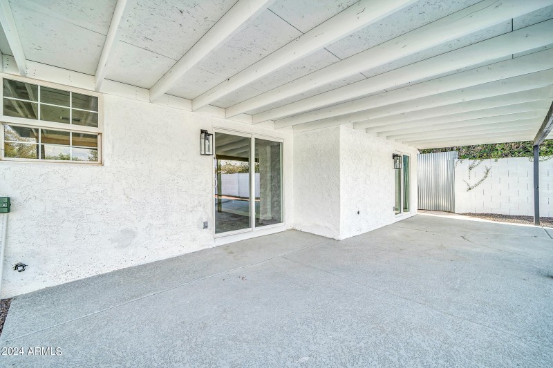 4307 N 15th Dr-25