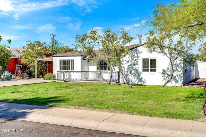 4307 N 15th Dr-3